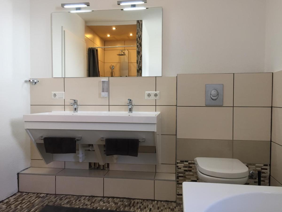 Appartement Am Bodensee- Zentrale Lage, Free Parking And Wifi, 109 M2, Privater Garten, 7 Gaeste, 2x Kingsize Boxspringbett, Familienfreundlich FDH