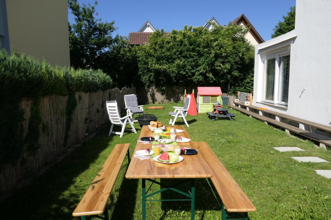 Appartement Am Bodensee- Zentrale Lage, Free Parking And Wifi, 109 M2, Privater Garten, 7 Gaeste, 2x Kingsize Boxspringbett, Familienfreundlich *